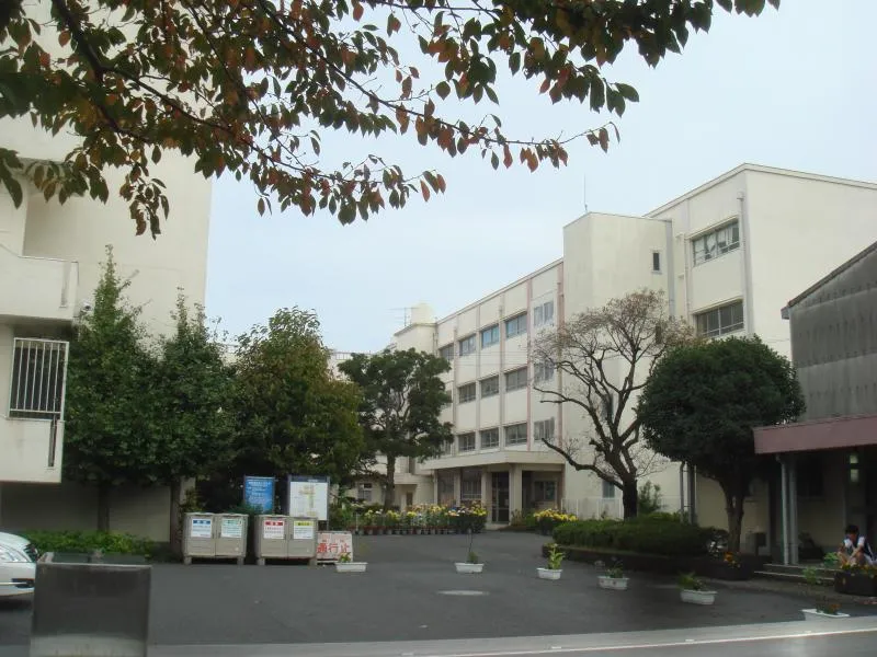 横浜市立洋光台第四小学校358ｍ